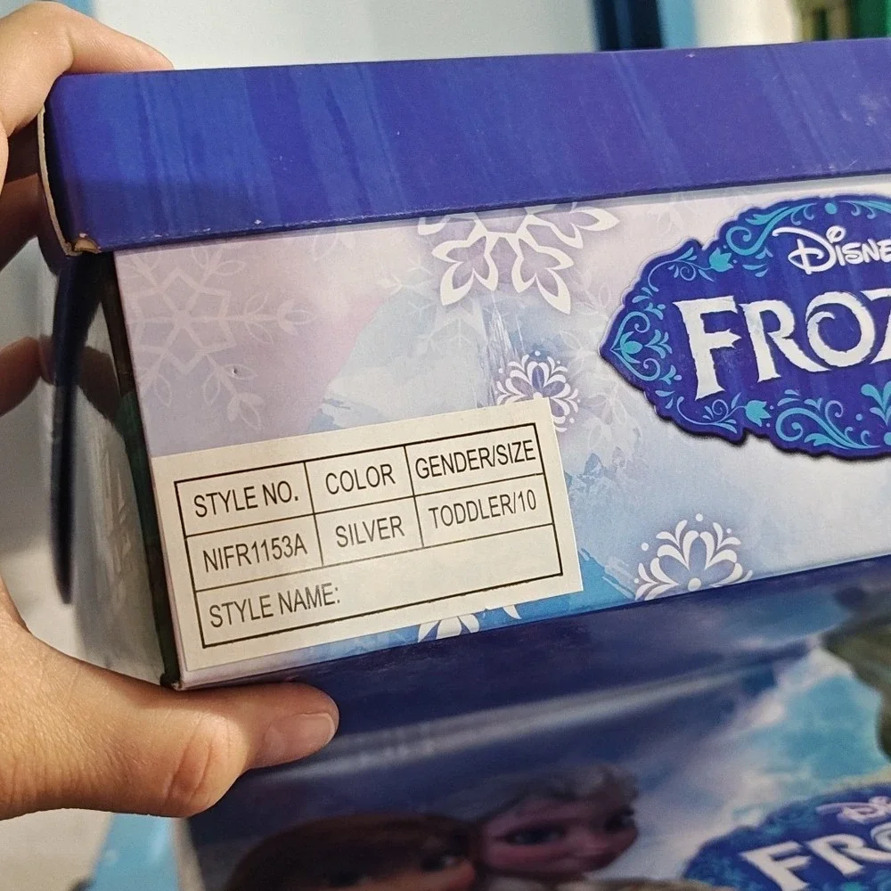 Disney Frozen Boots Silver Anna Elsa Faux Fur Metallic Snowflake Toddler 10 New